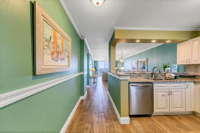 Destin on the Gulf 702 - Directly on the beach seventh floor with the best views